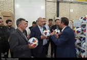 سفر یک‌روزه مهدی تاج به اردبیل؛ بازدید از کارخانه تولید توپ ورزشی به روایت تصاویر