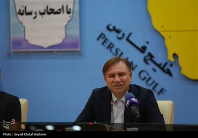 تجلیل استاندار بوشهر از خبرنگاران
