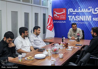 حضور متفکرآزاد در دفتر تسنیم تبریز به مناسبت روز خبرنگار