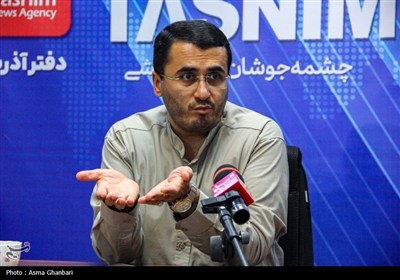 حضور متفکرآزاد در دفتر تسنیم تبریز به مناسبت روز خبرنگار