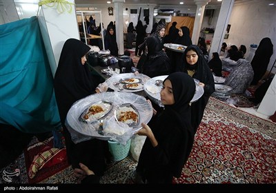 موکبهای پذیرایی از زوار اربعین حسینی در همدان