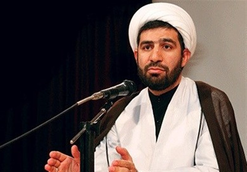 معرفی قرآن و پیامبر؛ راهبردی‌ترین شیوه جهانی‌شدن اسلام