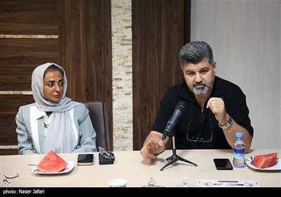 حضور عوامل سریال آلا در خبرگزاری تسنیم