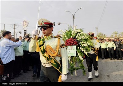 تشییع باشکوه و خاکسپاری سرهنگ شهید حسین احمدی در دشتستان