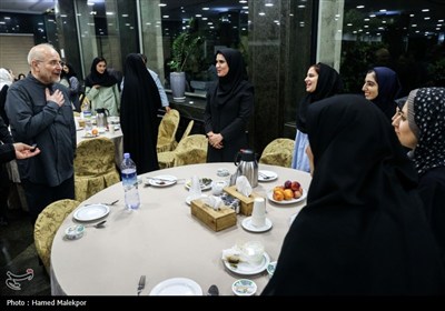 دورهمی صمیمانه خبرنگاران پارلمانی با حضور رئیس مجلس