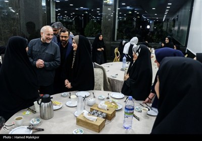 دورهمی صمیمانه خبرنگاران پارلمانی با حضور رئیس مجلس