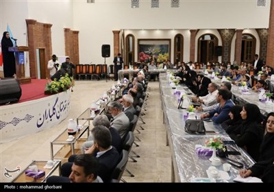 نشست صمیمی استاندار خراسان جنوبی با اصحاب رسانه