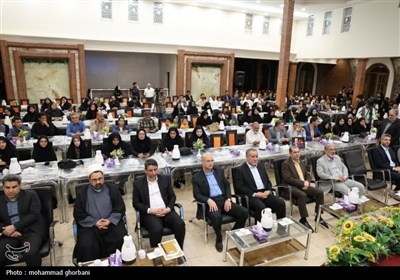 نشست صمیمی استاندار خراسان جنوبی با اصحاب رسانه