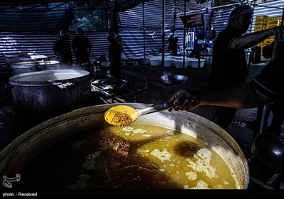 اقامت و پذیرایی زائران اربعین حسینی در موکب بنیاد مستضعفان