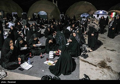 اقامت و پذیرایی زائران اربعین حسینی در موکب بنیاد مستضعفان