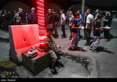 اقامت و پذیرایی زائران اربعین حسینی در موکب بنیاد مستضعفان