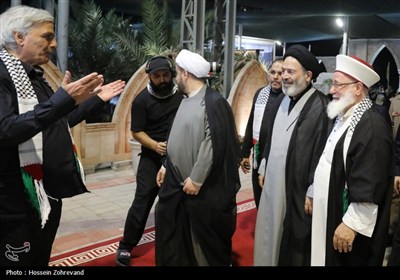 استقبال فلسطینی‌ها از نماینده رهبر انقلاب در موکب الاقصی
