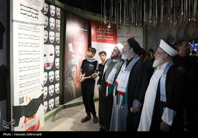 استقبال فلسطینی‌ها از نماینده رهبر انقلاب در موکب الاقصی