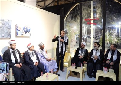 استقبال فلسطینی‌ها از نماینده رهبر انقلاب در موکب الاقصی