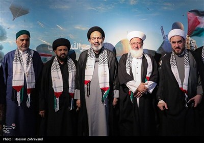 استقبال فلسطینی‌ها از نماینده رهبر انقلاب در موکب الاقصی