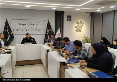 نشست اصحاب رسانه با مدیرعامل شرکت شهرک‌های صنعتی همدان