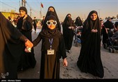 پیاده روی زائران اربعین حسینی در مسیر نجف به کربلا