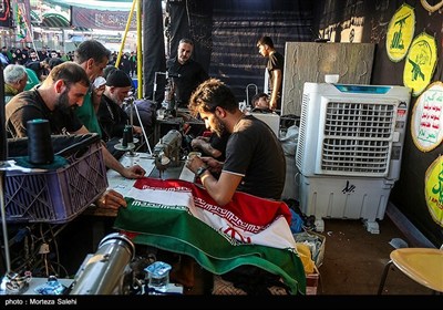 پیاده روی زائران اربعین حسینی در مسیر نجف به کربلا