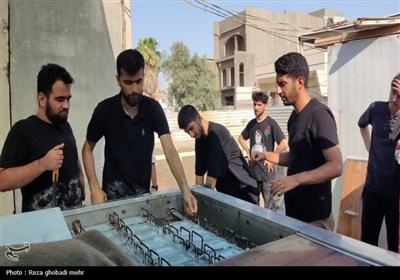 يخ،خدمت،زائران،نجف،عشق،موكب،گرما،مواكب،خادمان،كارخانه،حسين،ا ...