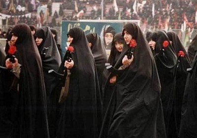 چند زن در میان آزادگان ایرانی حضور داشتند؟