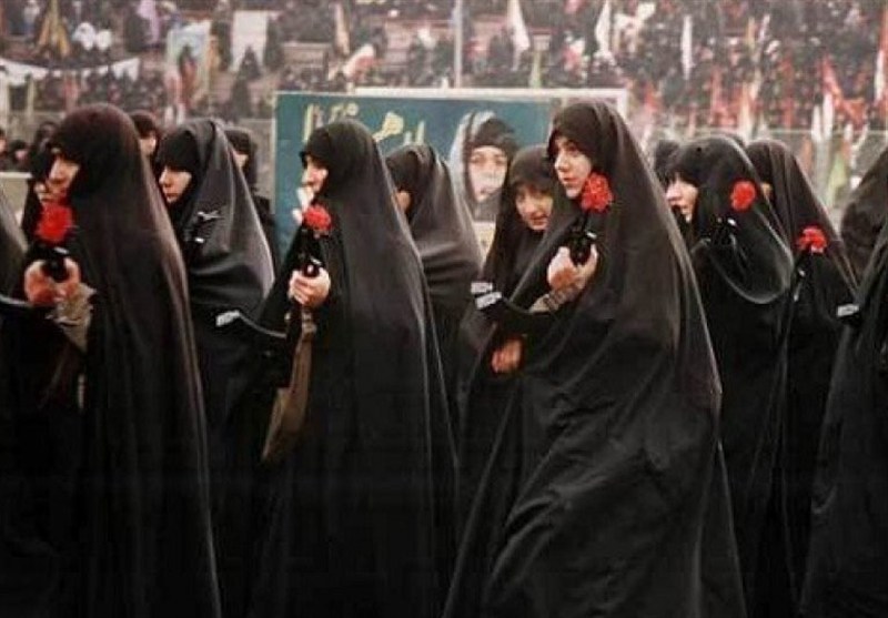 چند زن در میان آزادگان ایرانی حضور داشتند؟
