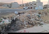 دهدشت در محاصره زباله