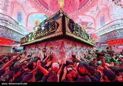 كربلا،شب،اربعين،زائران،شهيدان،حسين،ضريح،فرياد،پاي،شهيد،انساني