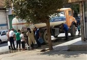 حصارک پایین در بی‌آبی؛ نسخه مسئولان همچنان تانکر آب است!