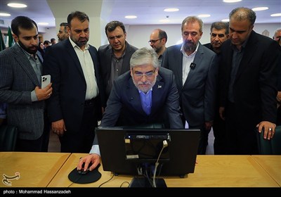 بازدید وزیر علوم از کتابخانه و موزه ملی ملک