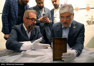 بازدید وزیر علوم از کتابخانه و موزه ملی ملک