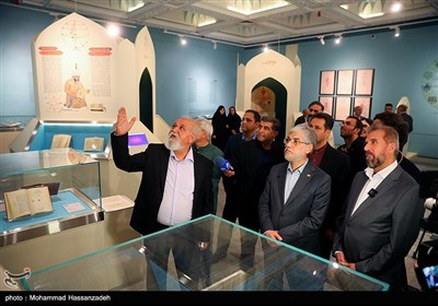 بازدید وزیر علوم از کتابخانه و موزه ملی ملک