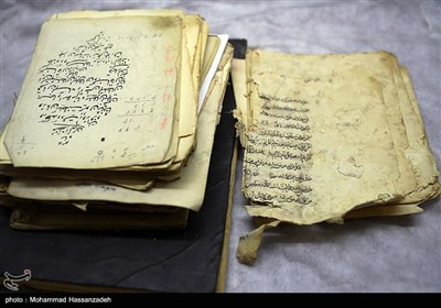 بازدید وزیر علوم از کتابخانه و موزه ملی ملک
