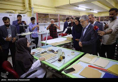 بازدید وزیر علوم از کتابخانه و موزه ملی ملک