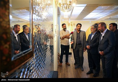 بازدید وزیر علوم از کتابخانه و موزه ملی ملک