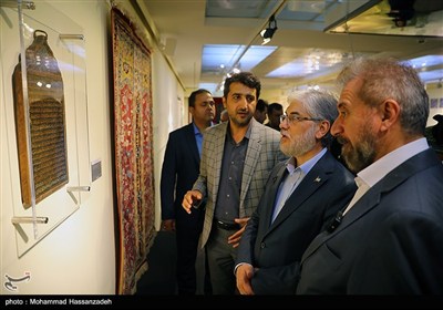 بازدید وزیر علوم از کتابخانه و موزه ملی ملک