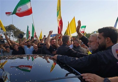حشود شعبیة فی محیط مطار بیروت لاسقبال أمین المجلس الأعلى للأمن القومی الإیرانی