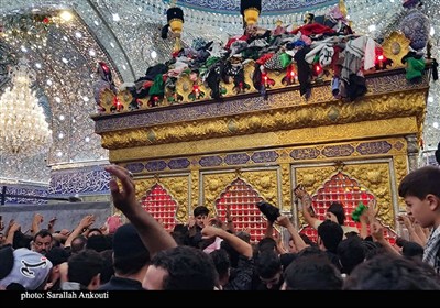 حال و هوای اربعینی حرم حضرت عباس (ع)