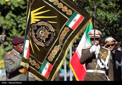 دیدار فرمانده نیروهای دفاع ملی آفریقای جنوبی با فرمانده ارتش
