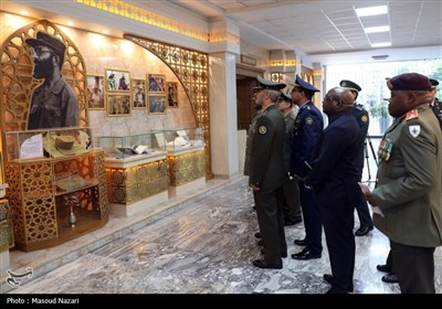 دیدار فرمانده نیروهای دفاع ملی آفریقای جنوبی با فرمانده ارتش