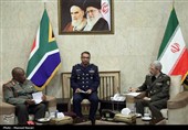 دیدار فرمانده نیروهای دفاع ملی آفریقای جنوبی با فرمانده ارتش