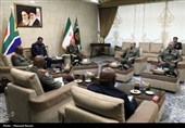 دیدار فرمانده نیروهای دفاع ملی آفریقای جنوبی با فرمانده ارتش