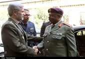دیدار فرمانده نیروهای دفاع ملی آفریقای جنوبی با فرمانده ارتش