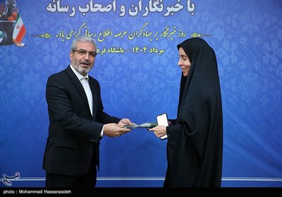 نشست رئیس مرکز اطلاع رسانی و روابط عمومی وزارت آموزش و پرورش