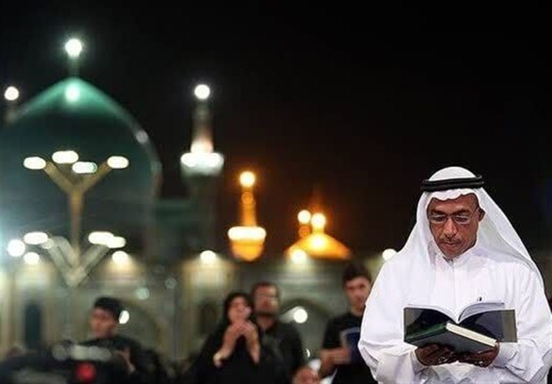 الحرم الرضوی الشریف یستضیف المُعزین غیر الإیرانیین فی أیام الأربعین الحسینی