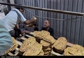نان سفره عشق؛ موکب نانوایی نهبندان در خدمت زائران حسینی در کاظمین