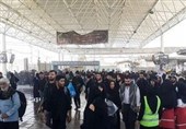 وقتی خاک وطن با بوی کربلا آغشته میشود/ بازگشت پرشور زائران از مرز مهران