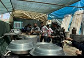 در گرمای 50 درجه فقط عشق حسین (ع) نگهمان داشته است
