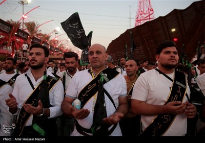 عزاداری موکب بنی عامر در بین‌الحرمین