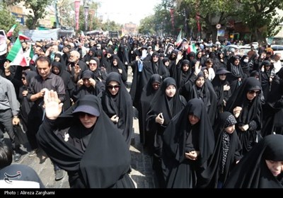 پیاده‌روی دلدادگان حسینی اربعین در قزوین