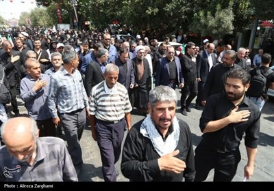 پیاده‌روی دلدادگان حسینی اربعین در قزوین